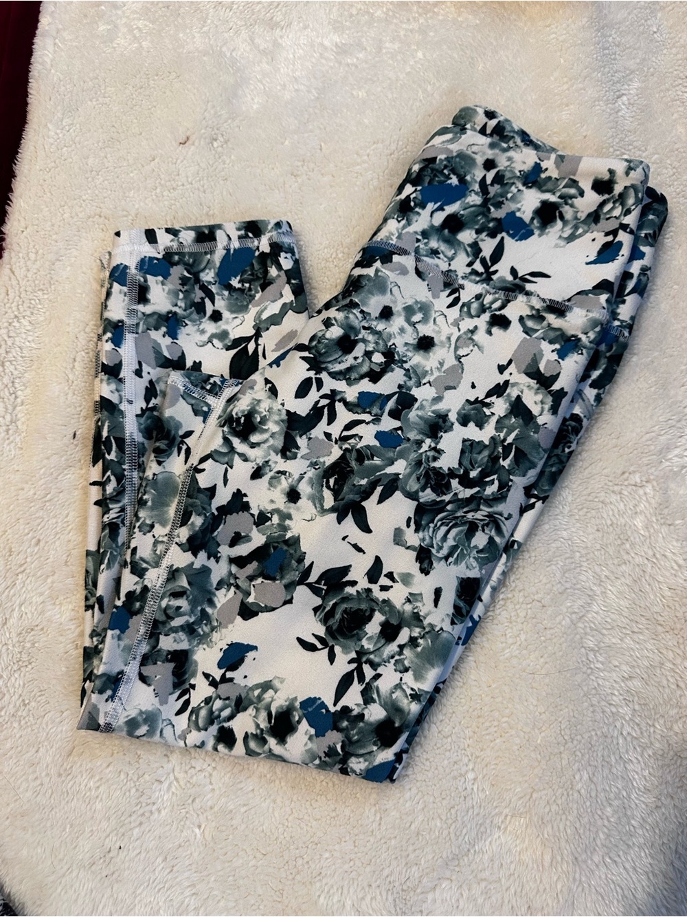 Marika Floral Print Leggings in White, Black, Blue